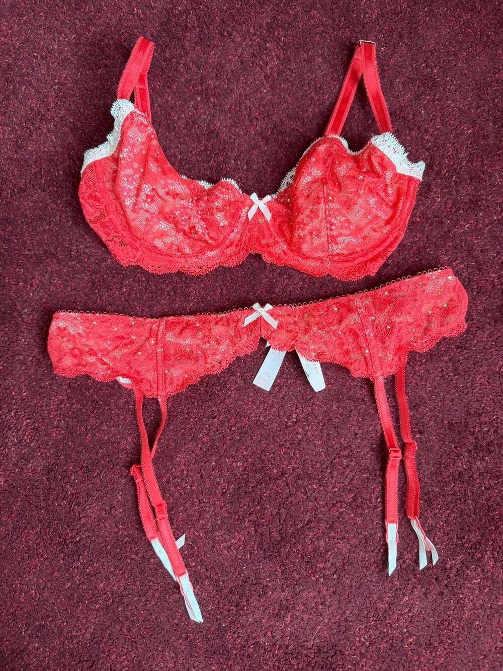 Victoria's Secret Dream Angels Unlined Demi Bra and Garter Belt Set Coral Red La
